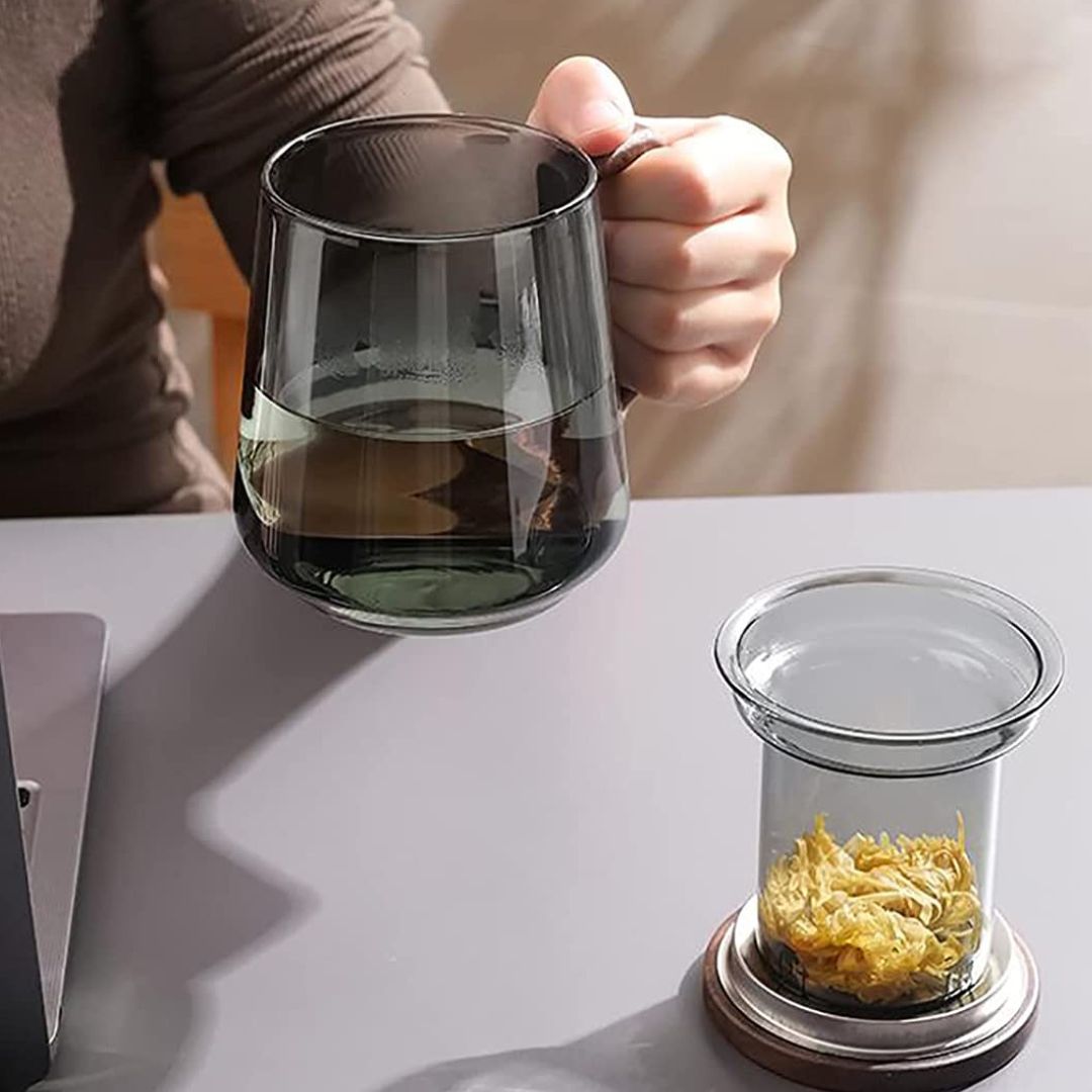 Smoky Grey Borosilicate Glass Mug With Infuser, Walnut Lid and Handle 500 ML
