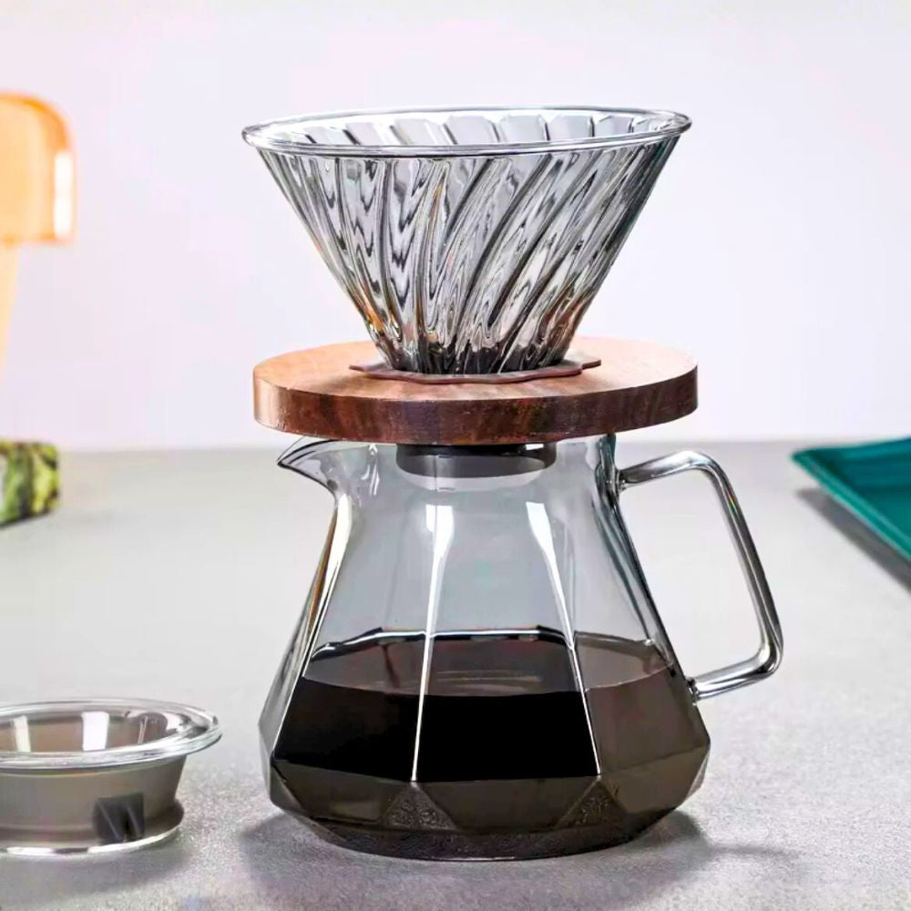 Smoky Grey Pour Over Coffee Maker, 600ML Borosilicate Glass Carafe with Walnut Handle and Glass Lid, Manual Drip for Home, Café, Restaurant and Camping