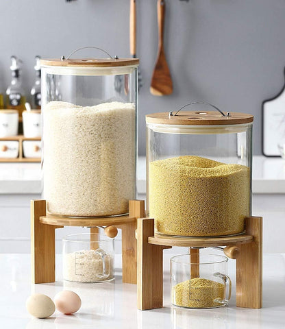 1CHASE Borosilicate Glass Rice Dispenser with Wooden Stand - 5L/8L Flour and Cereal Container with Airtight Bamboo Lid, Glass Measuring Cup, and Multipurpose Storage for Kitchen (8L)