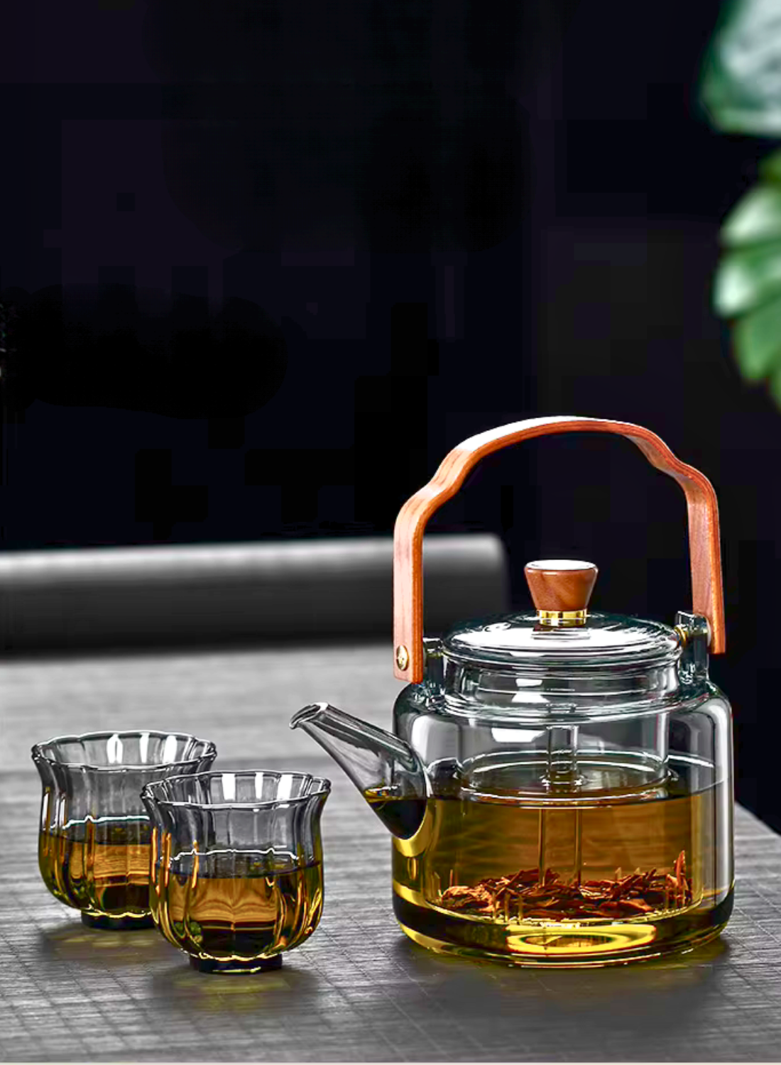 1Chase Borosilicate Glass Teapot – Smokey Grey 1000 ML, Heat-Resistant with Acica Wooden Handle & Strainer – Compatible with Electric Stoves