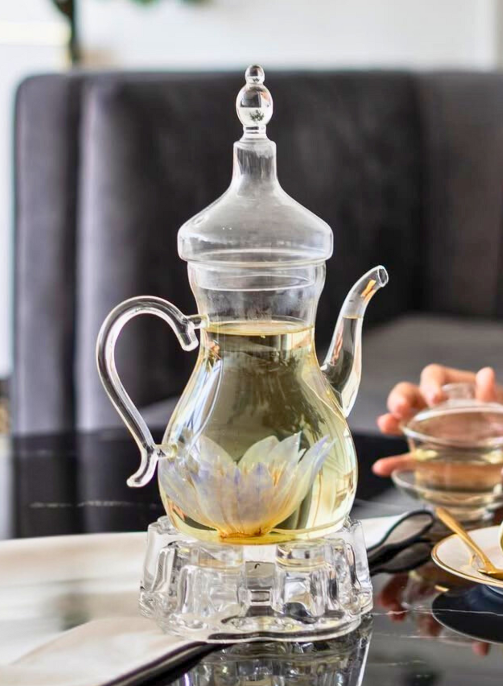 Arabic Tea Set – 1000ML Teapot with Heart-Shaped Warmer – Ideal Tea Set for Ramadan & Special Occasions, Elegant Tea Set